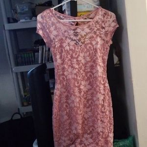 Almost Famous dress Medium, Peach